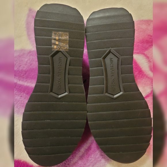 Michael Kors Women's Brown & Black Glitter Sneakers Shoes Size 7.5 - Picture 9 of 9